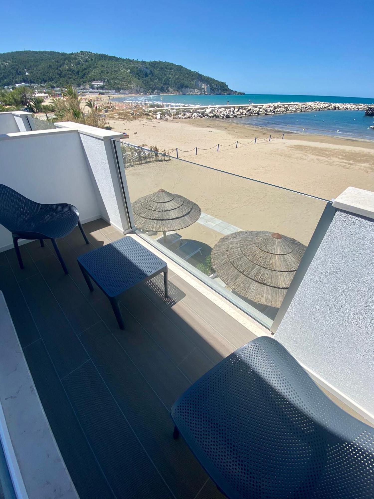 Marina Bay Beach Suites Peschici Εξωτερικό φωτογραφία