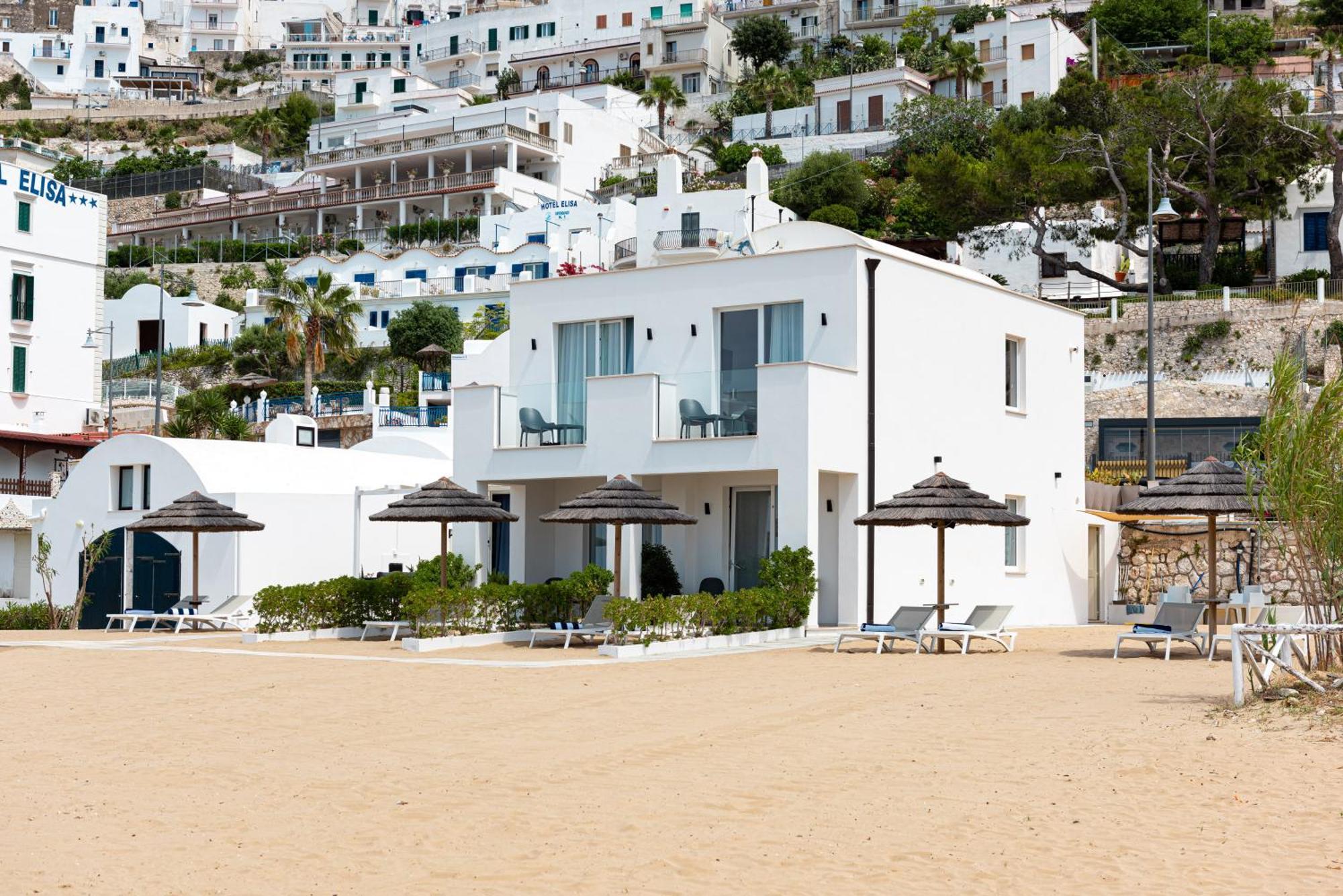 Marina Bay Beach Suites Peschici Εξωτερικό φωτογραφία