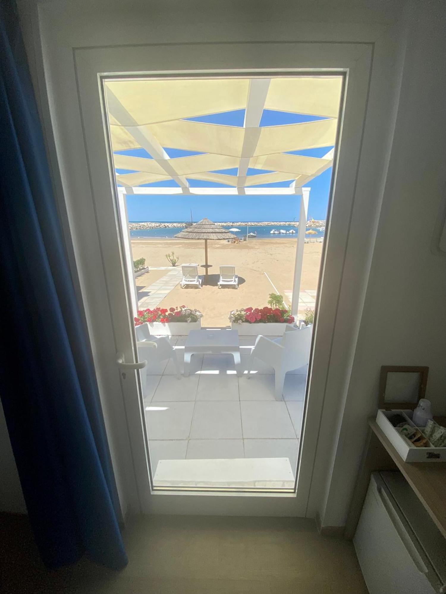 Marina Bay Beach Suites Peschici Εξωτερικό φωτογραφία