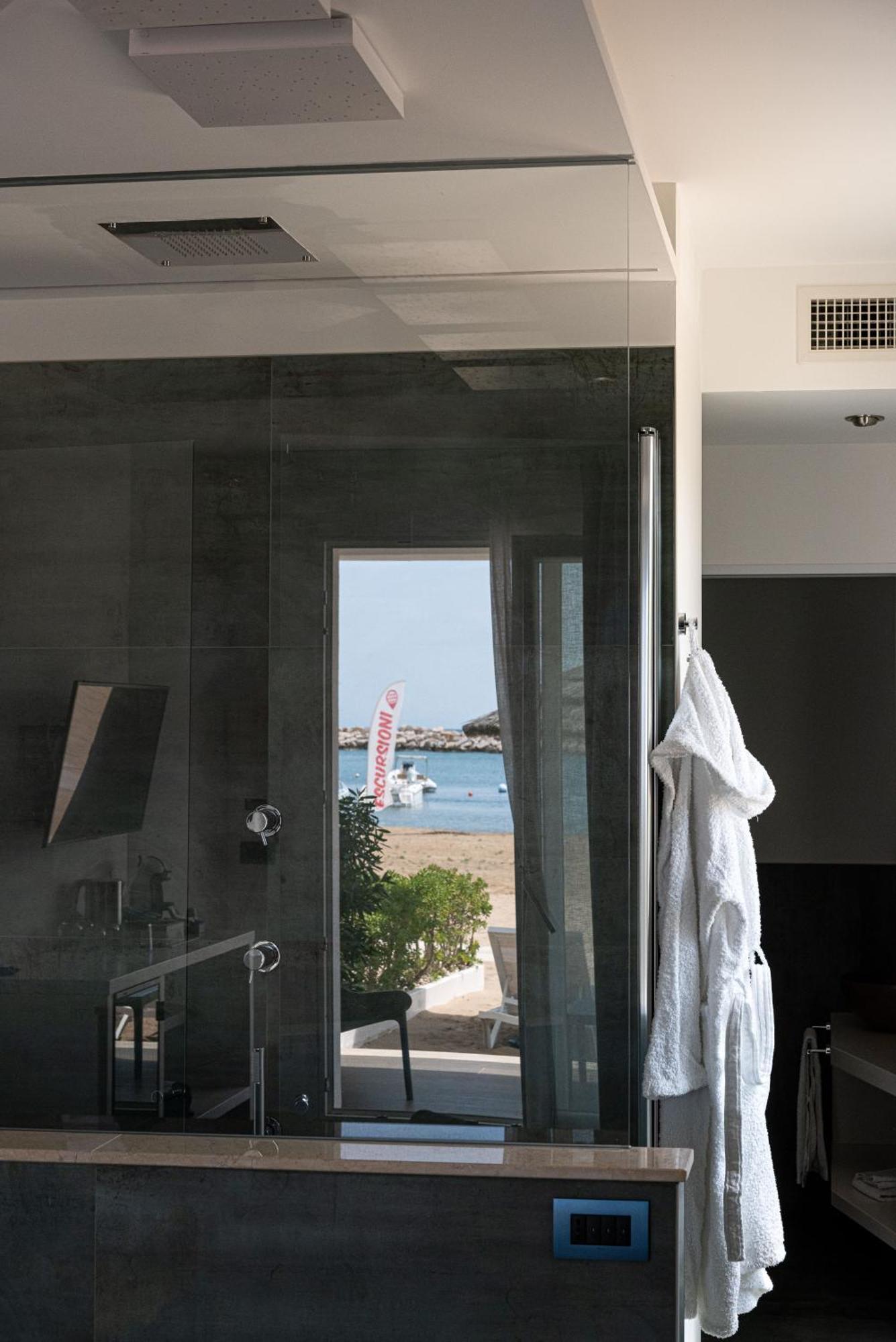 Marina Bay Beach Suites Peschici Εξωτερικό φωτογραφία