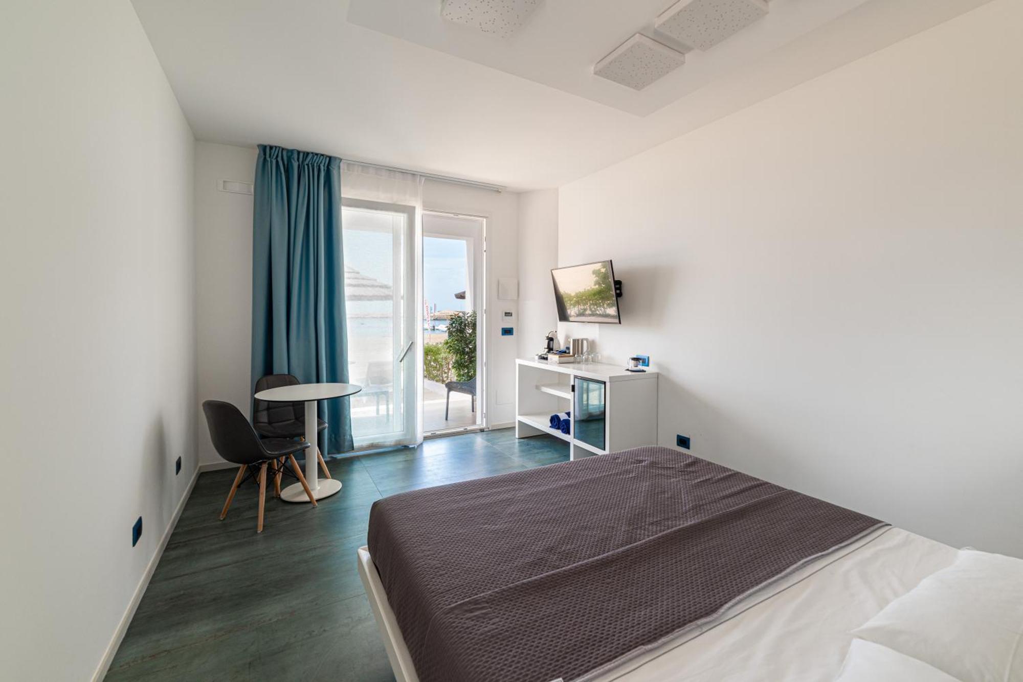 Marina Bay Beach Suites Peschici Εξωτερικό φωτογραφία