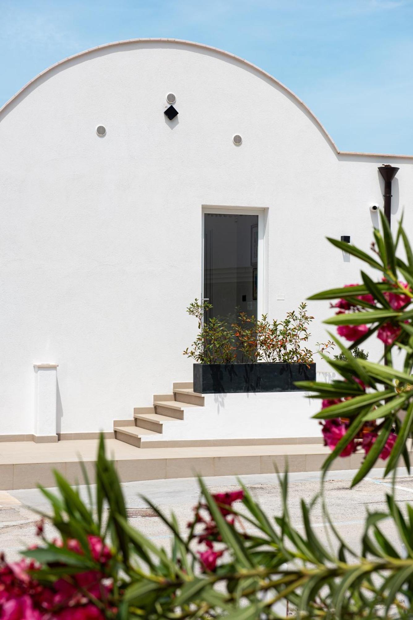 Marina Bay Beach Suites Peschici Εξωτερικό φωτογραφία