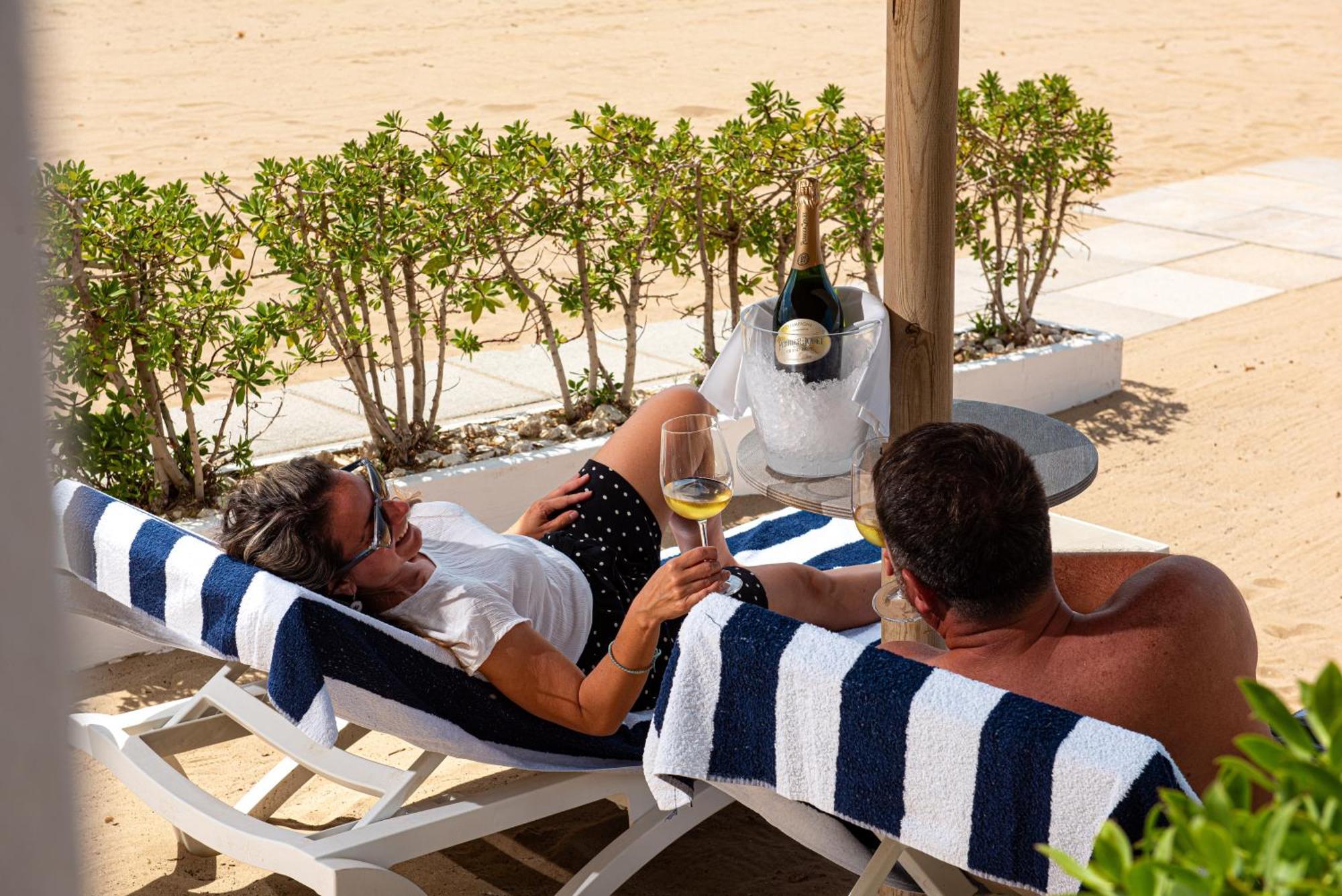 Marina Bay Beach Suites Peschici Εξωτερικό φωτογραφία